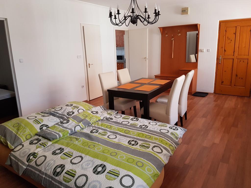 Apartman Kaszas Central Mosonmagyarovar Exterior photo